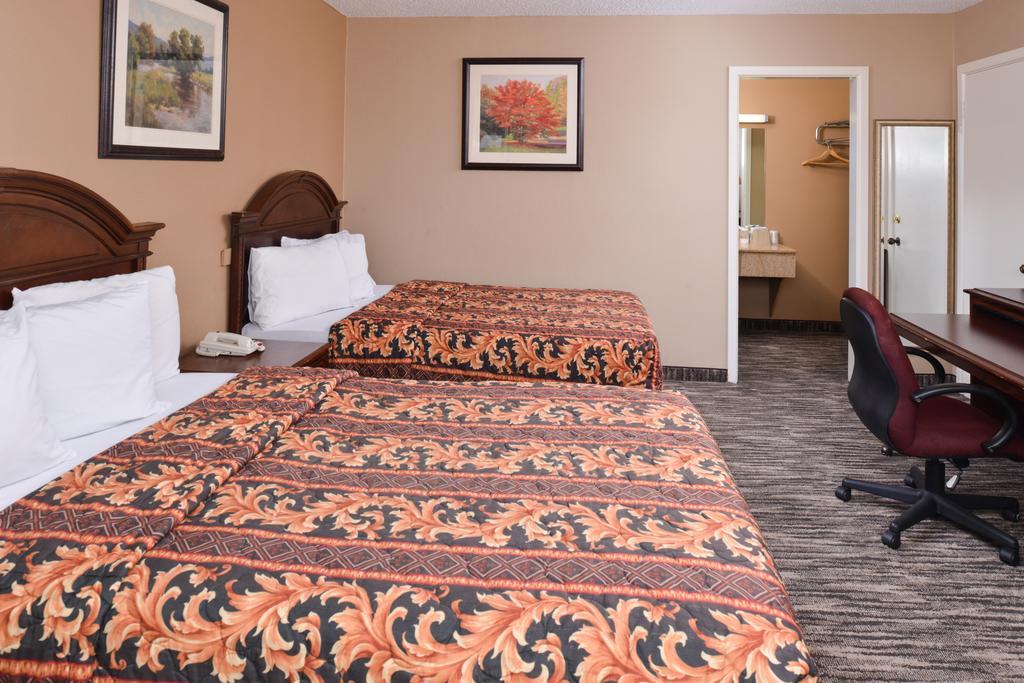 Ranch House Motel 2*